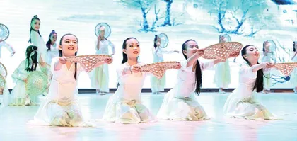 “三线一点”绘就家校共育新图景
