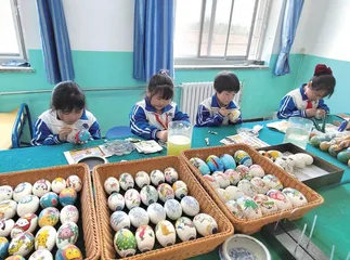 开展特色社团活动，让师生快乐每一天