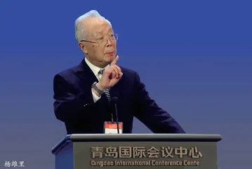 我多么希望再有一次唇枪舌剑的思想交锋
