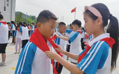 立足区域实际，打造特色校本微课程