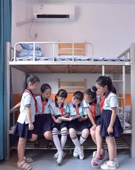 优先发展乡村教育，加强乡镇寄宿小学建设 
