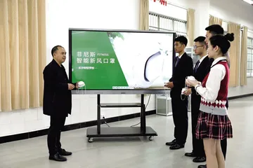 对接产业需求，人人皆可出彩