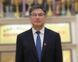 坚守教育初心，让民众感受幸福