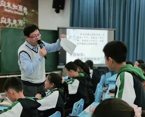 贾龙弟：将热爱语文的种子播散在乡间田野上