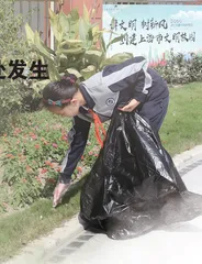 让“劳动改变人”在校园中随处发生