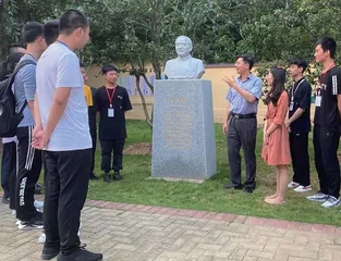 校企合作助发展   立德树人育英才