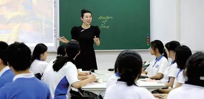 深圳市育才中学：校本教研推动“双新”落地 