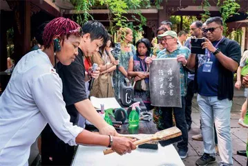 携手同行,讲好丝路故事16