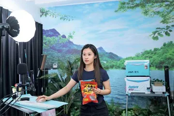 “钓鱼佬”手中，小鱼竿正撬动大产业1