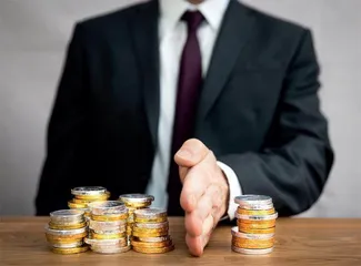 2568万员工样本分析:金融业薪酬是制造业2.35倍 2