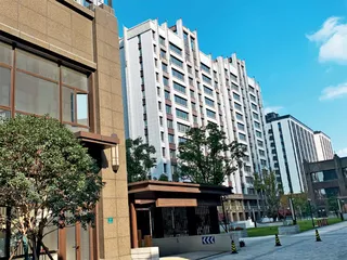 记者上海实地探访:传言中13个人抢一套的房子1