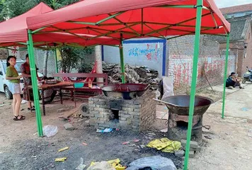 一个专业抗洪抢险队在河南浚县滞洪区的240小时2