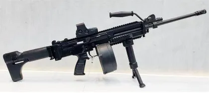 轻武器精彩呈现步机枪合理组合6