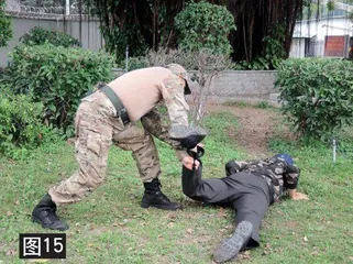 短(小)型伸缩棍防身技能5