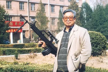朵英贤院士谈95式枪族3
