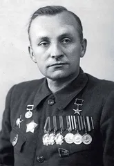 1942年,谁曾与波波斯冲锋枪竞雄?6