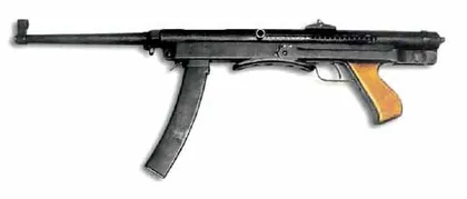 1942年,谁曾与波波斯冲锋枪竞雄?10
