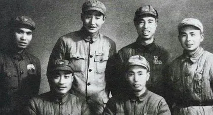 一张党证,百年见证2