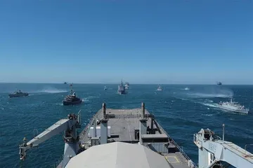 美海军米格尔·吉斯号远征机动基地舰参加“肩并肩-2022”美菲联合演习4