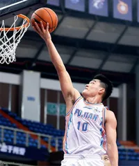 篮球少年黎伊扬2