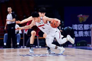 CBA刮起小球风