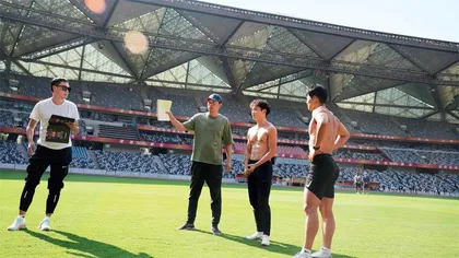 金质的铜牌