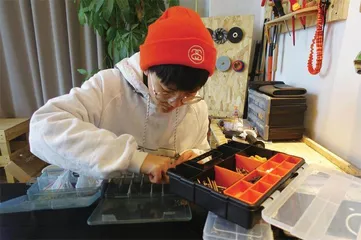 女性当维修工，打破“看不见的墙”