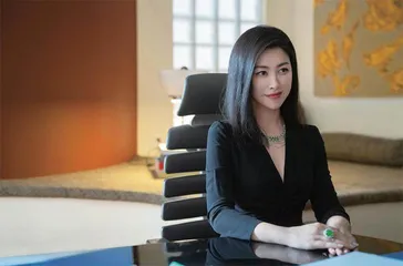 职场女性向前一步，改变规则