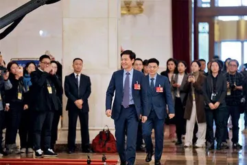春天“话”会开8