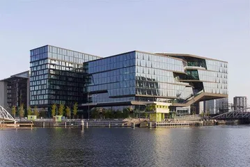 对几乎所有事物都充满好奇而不仅仅是对建筑感兴趣1