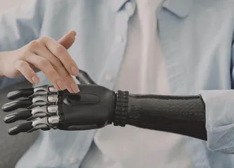 人类与机器融合