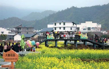 加速迈向区域性消费中心城市