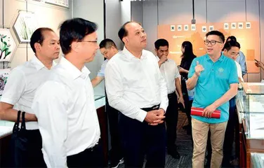 深入践行“两山”理念培育林业新质生产力