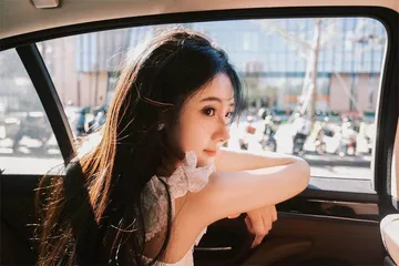 卓依娜姆 在春天里寻找生活的诗意
