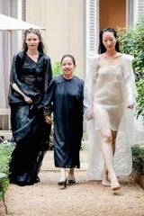 超越T台的时尚剧场 一体化表达服装灵魂4