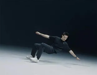 都市丽人携手中国花泳队 软尺码隐形内衣全球首发3