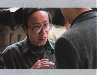 走出工作室的旅游者
