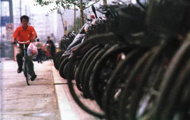 报道：网络零售模式的“圣战”