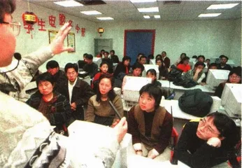 网络报道：名校文凭向更多人崭露笑容1