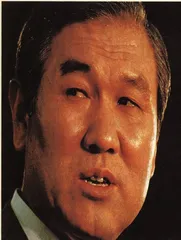 卢泰愚为谁流泪？