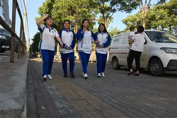 那些孩子,困在网瘾里1