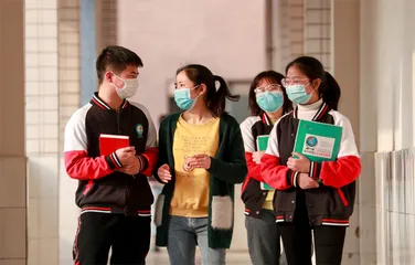 高度重视学生心理健康教育