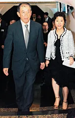 ​荣毅仁和王军1