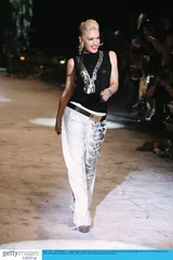 ​爱明星，也爱他们的服装和香水2