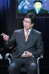 ​专访白岩松:严肃的不够严肃，娱乐的不够娱乐1