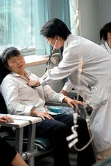 ​高收费与亏损:大医院的价格怪圈
