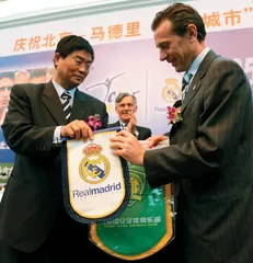 人民的“皇马”与格莱泽 的“曼联”8