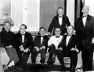 ​1937年9月11日:从海上来，日本军队增援3