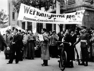 ​1937年9月11日:从海上来，日本军队增援5