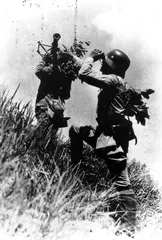 ​1937年11月5日: 中国军队溃退，上海沦陷1